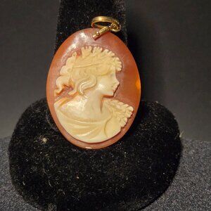 vintage Cameo 18k clasp